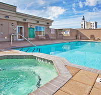 Holiday Inn Express Savannah - Historic District - Tourism Bookings