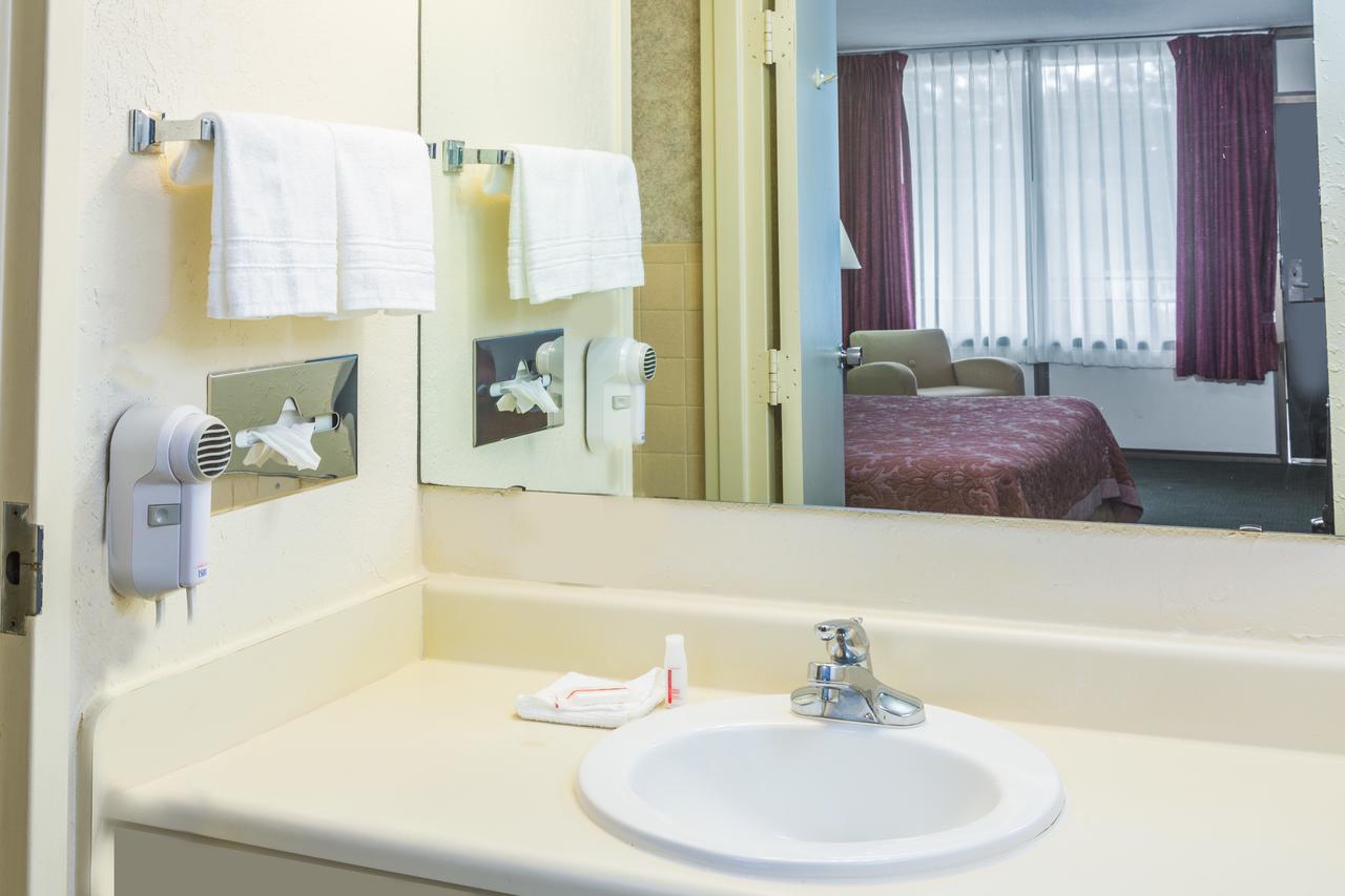 Super 8 By Wyndham Valdosta Mall - thumb 15