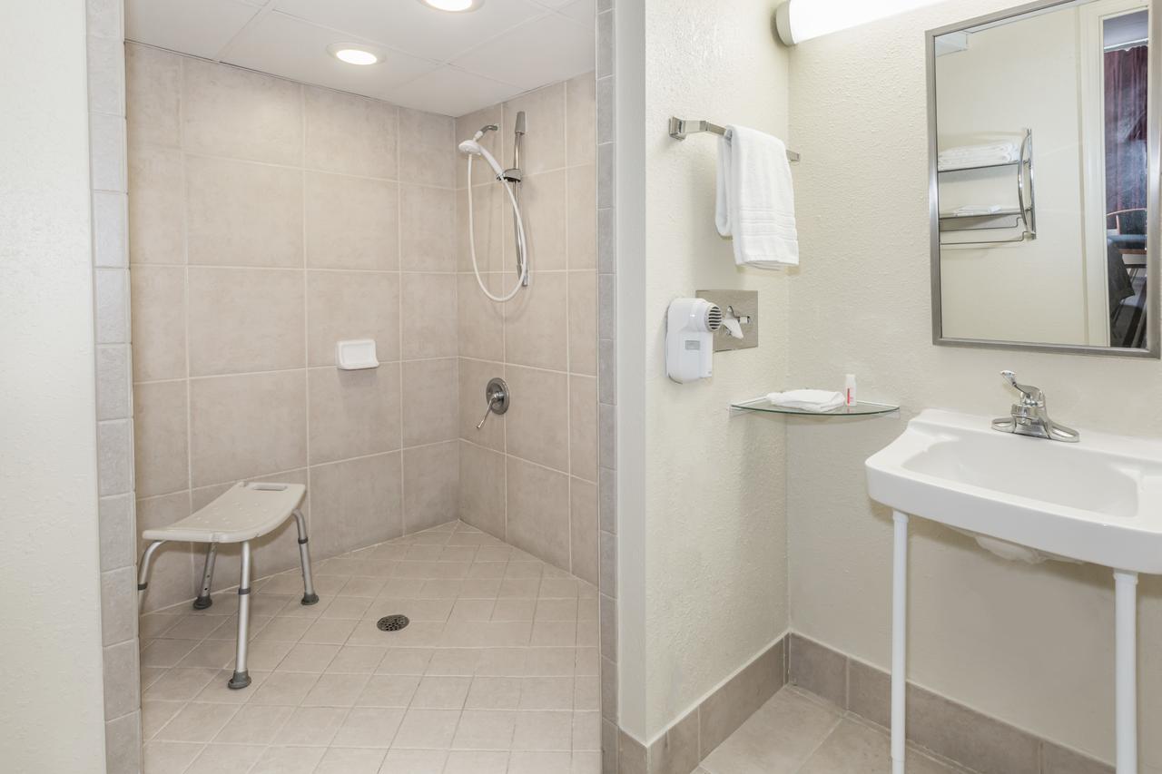 Super 8 By Wyndham Valdosta Mall - thumb 22