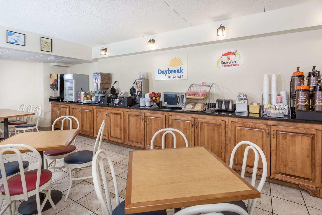 Super 8 By Wyndham Valdosta Mall - thumb 7