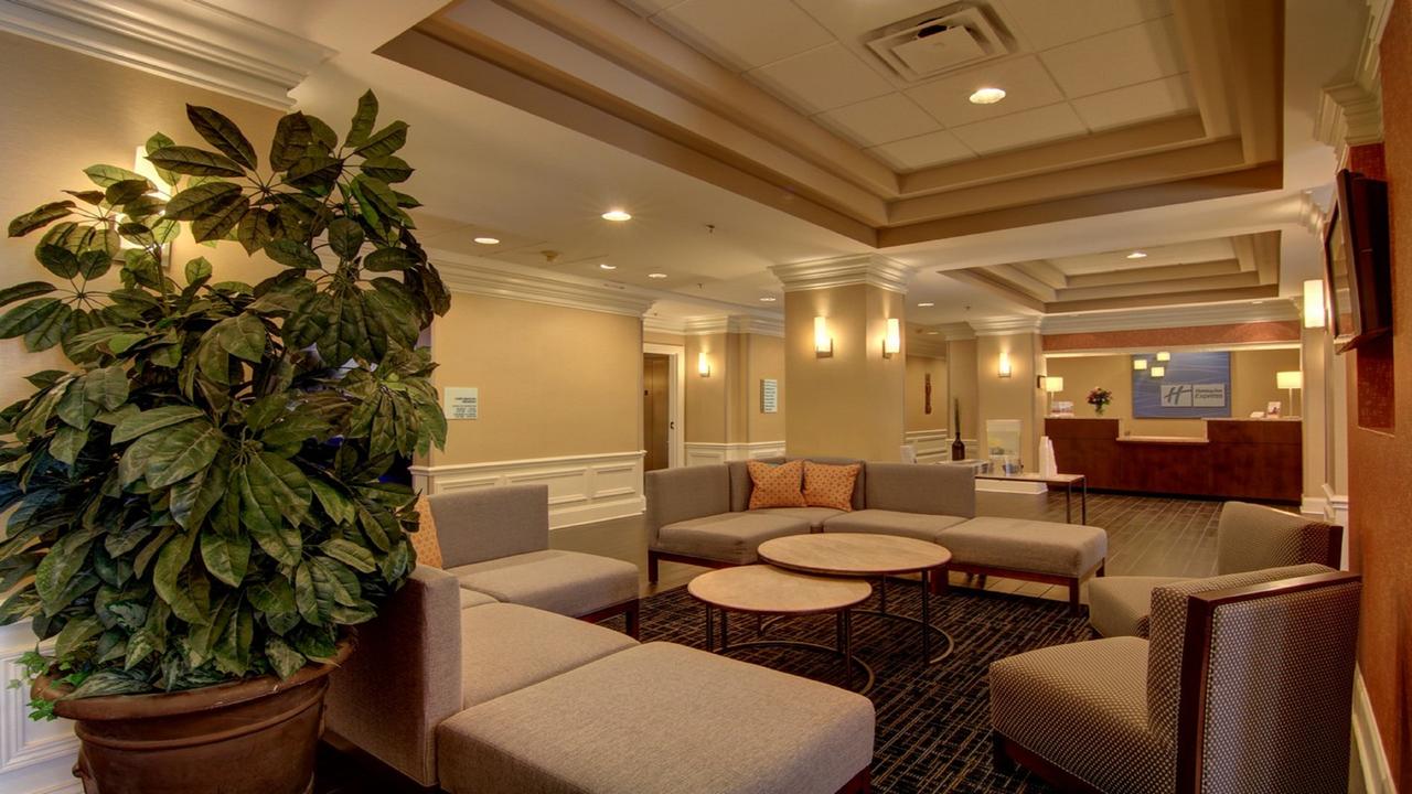 Holiday Inn Express & Suites Alpharetta - thumb 9