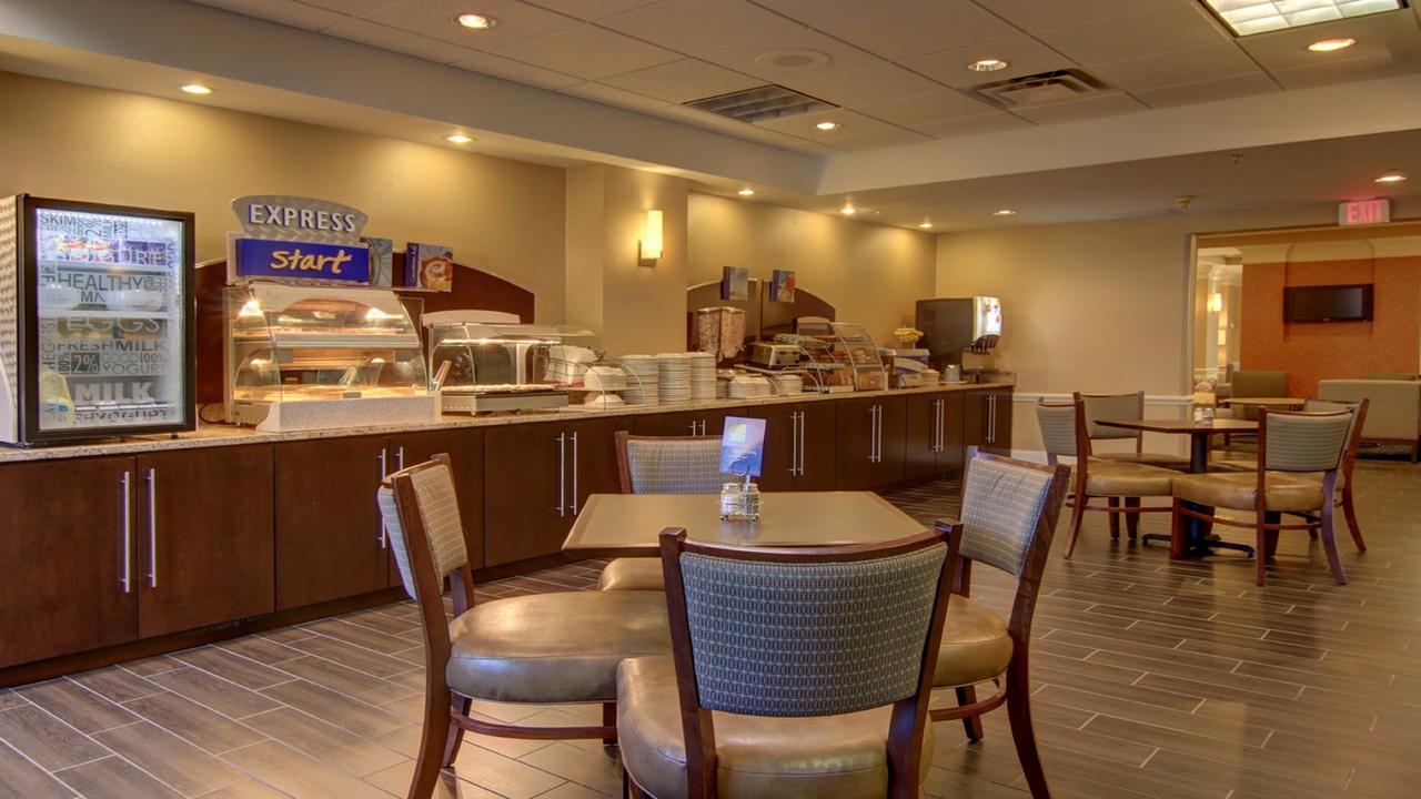 Holiday Inn Express & Suites Alpharetta - thumb 8