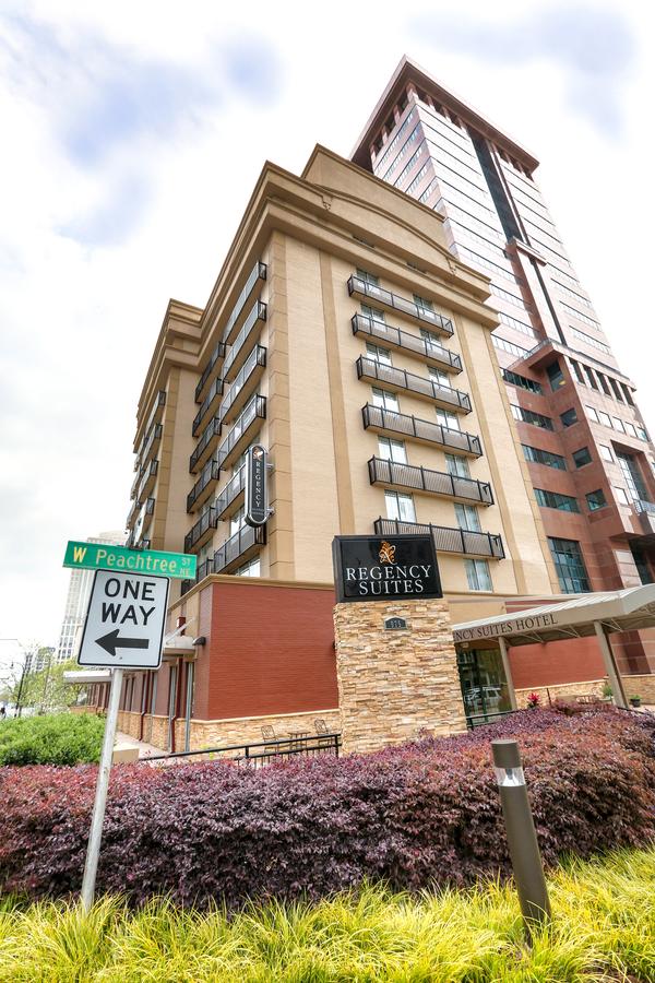 Regency Suites Hotel Midtown - thumb 0