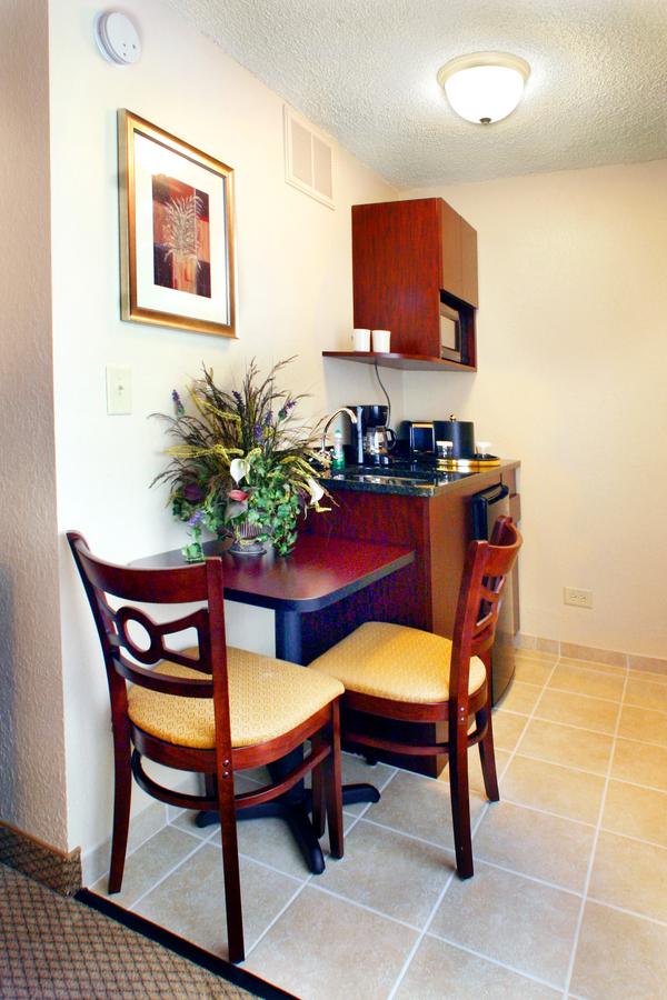 Regency Suites Hotel Midtown - thumb 28