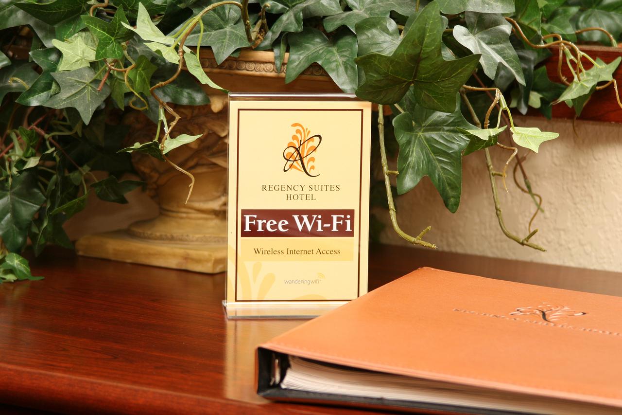 Regency Suites Hotel Midtown - thumb 8