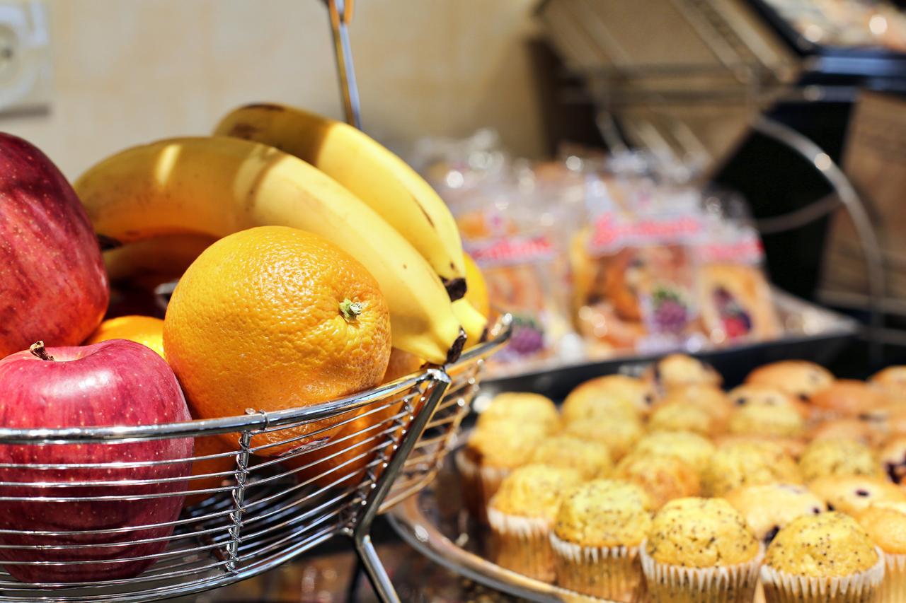 Regency Suites Hotel Midtown - thumb 13