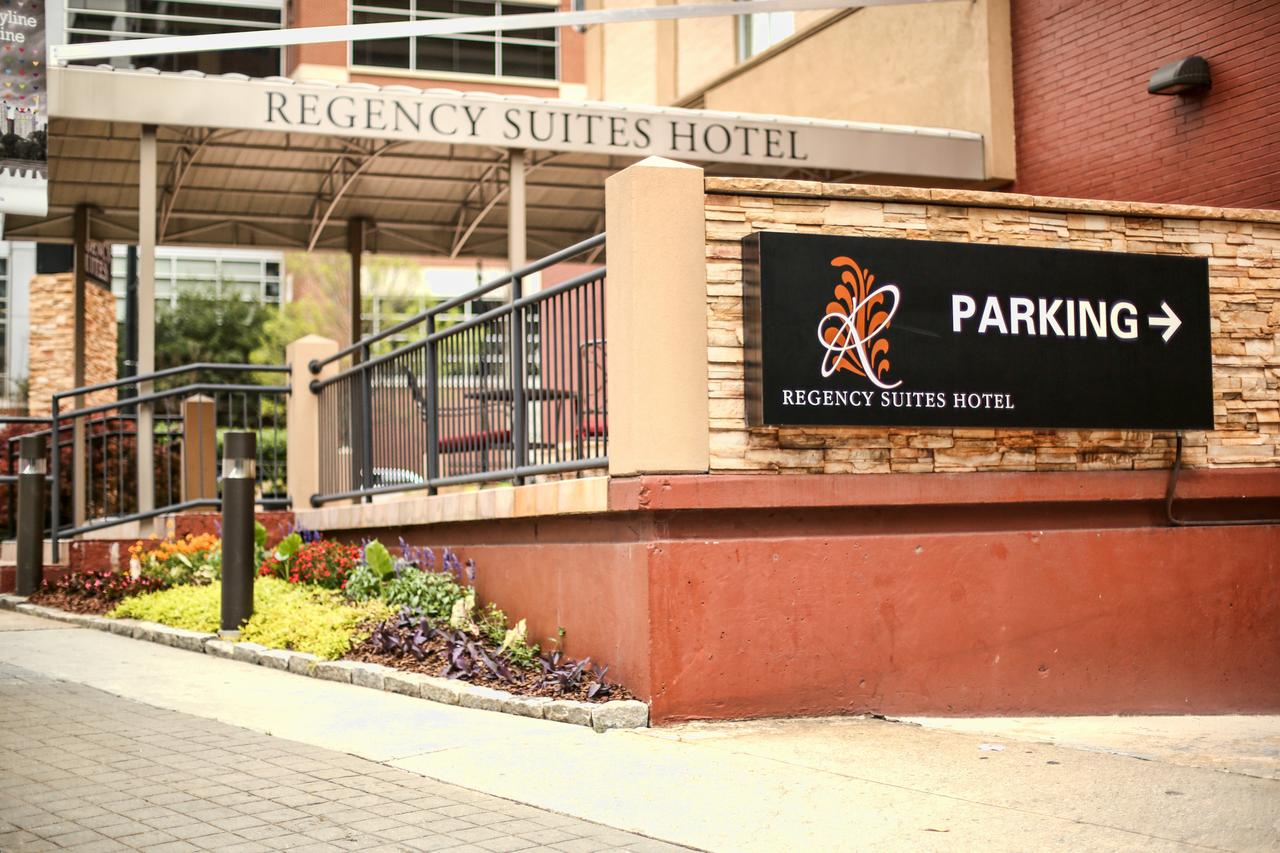 Regency Suites Hotel Midtown - thumb 17