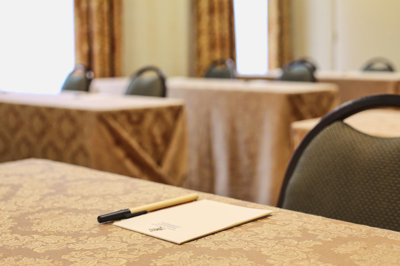 Regency Suites Hotel Midtown - thumb 22