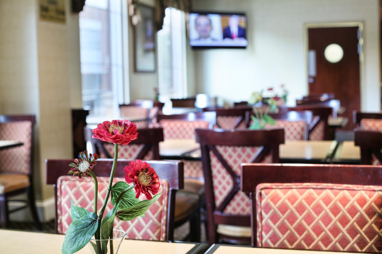 Regency Suites Hotel Midtown - thumb 2