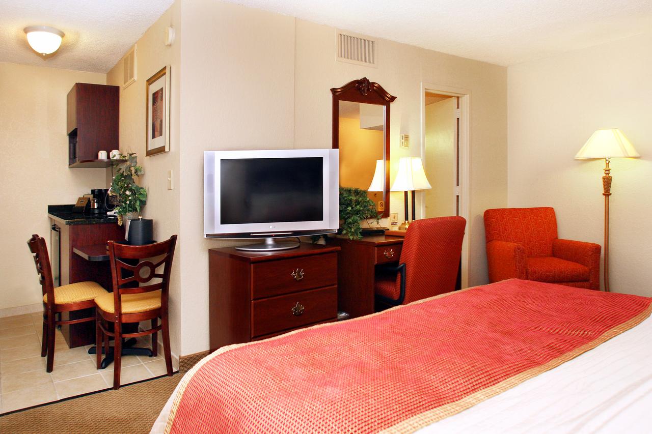 Regency Suites Hotel Midtown - thumb 27