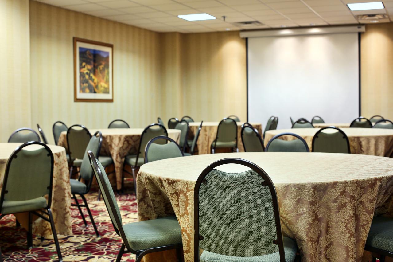 Regency Suites Hotel Midtown - thumb 26