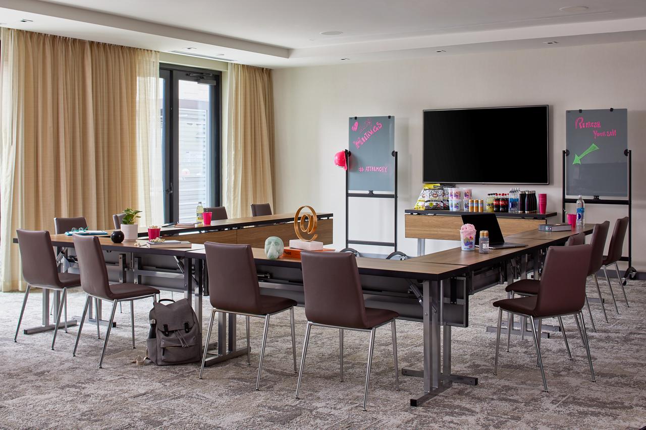 Moxy Atlanta Midtown - thumb 5