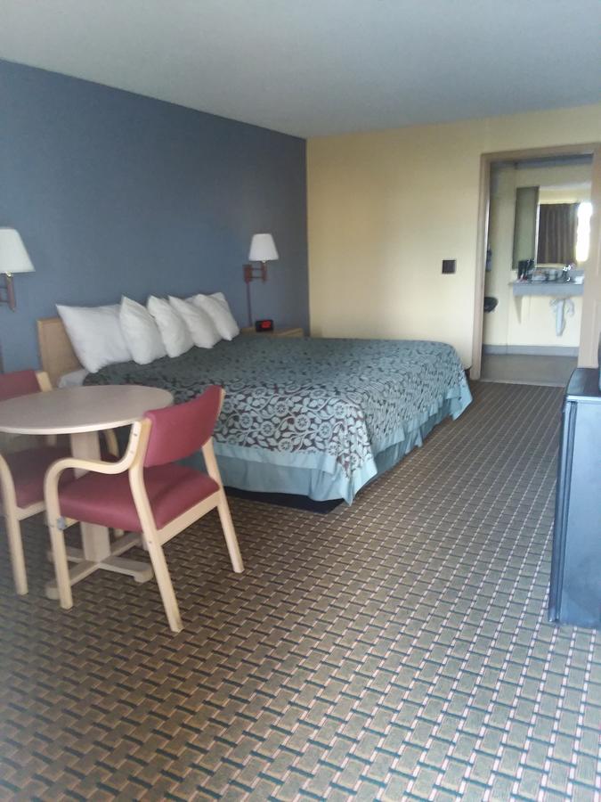 Days Inn By Wyndham Byron - thumb 9