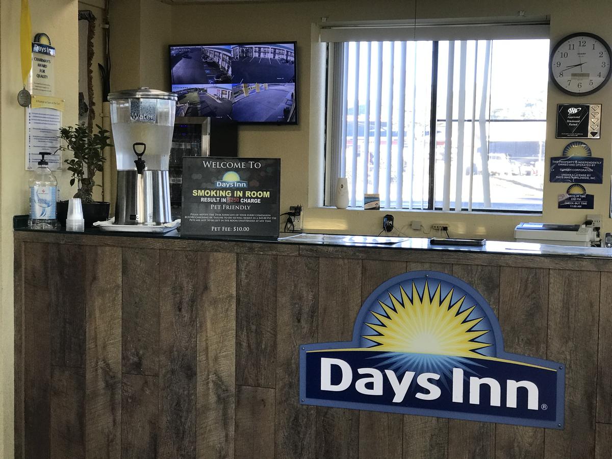 Days Inn By Wyndham Byron - thumb 3