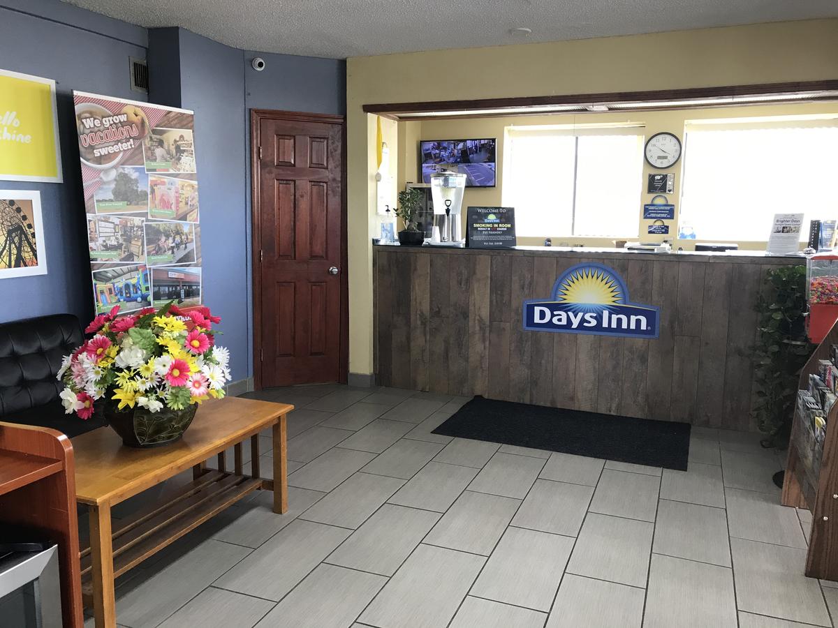 Days Inn By Wyndham Byron - thumb 0