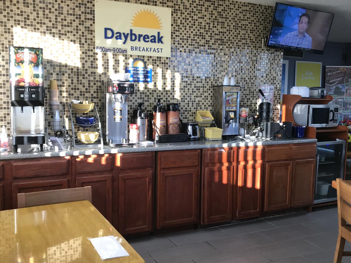 Days Inn By Wyndham Byron - thumb 5