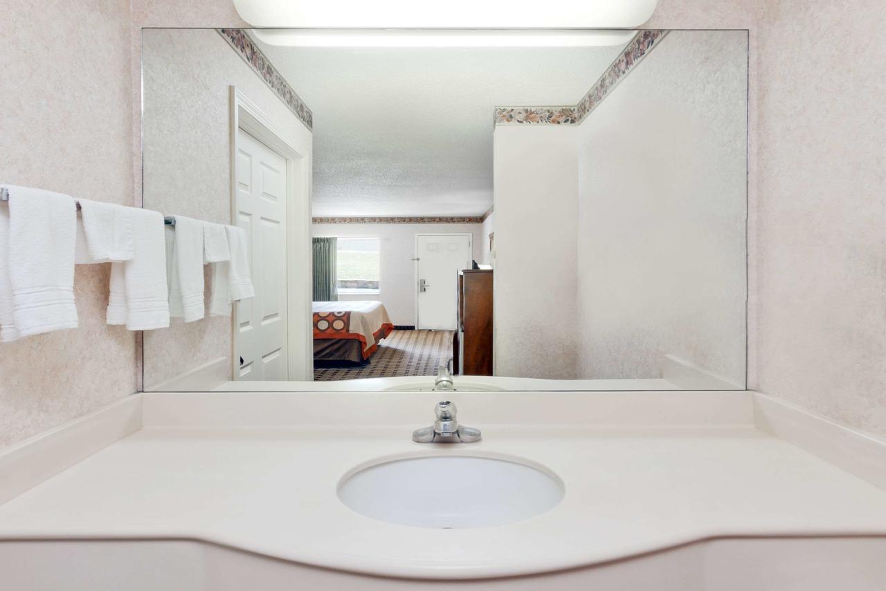 Super 8 By Wyndham Ft. Oglethorpe GA/Chatt TN Area - thumb 15