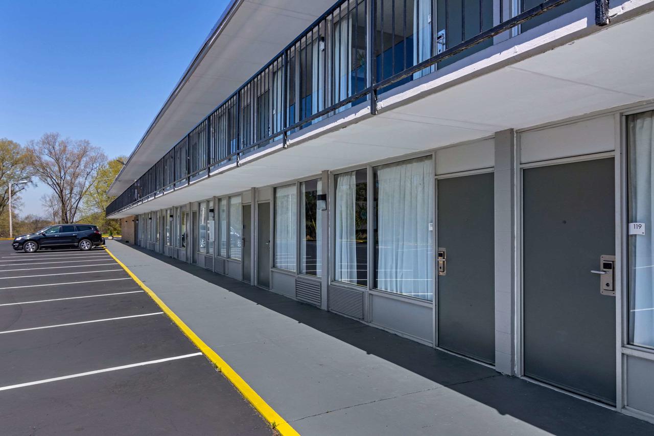 Quality Inn & Suites - thumb 24