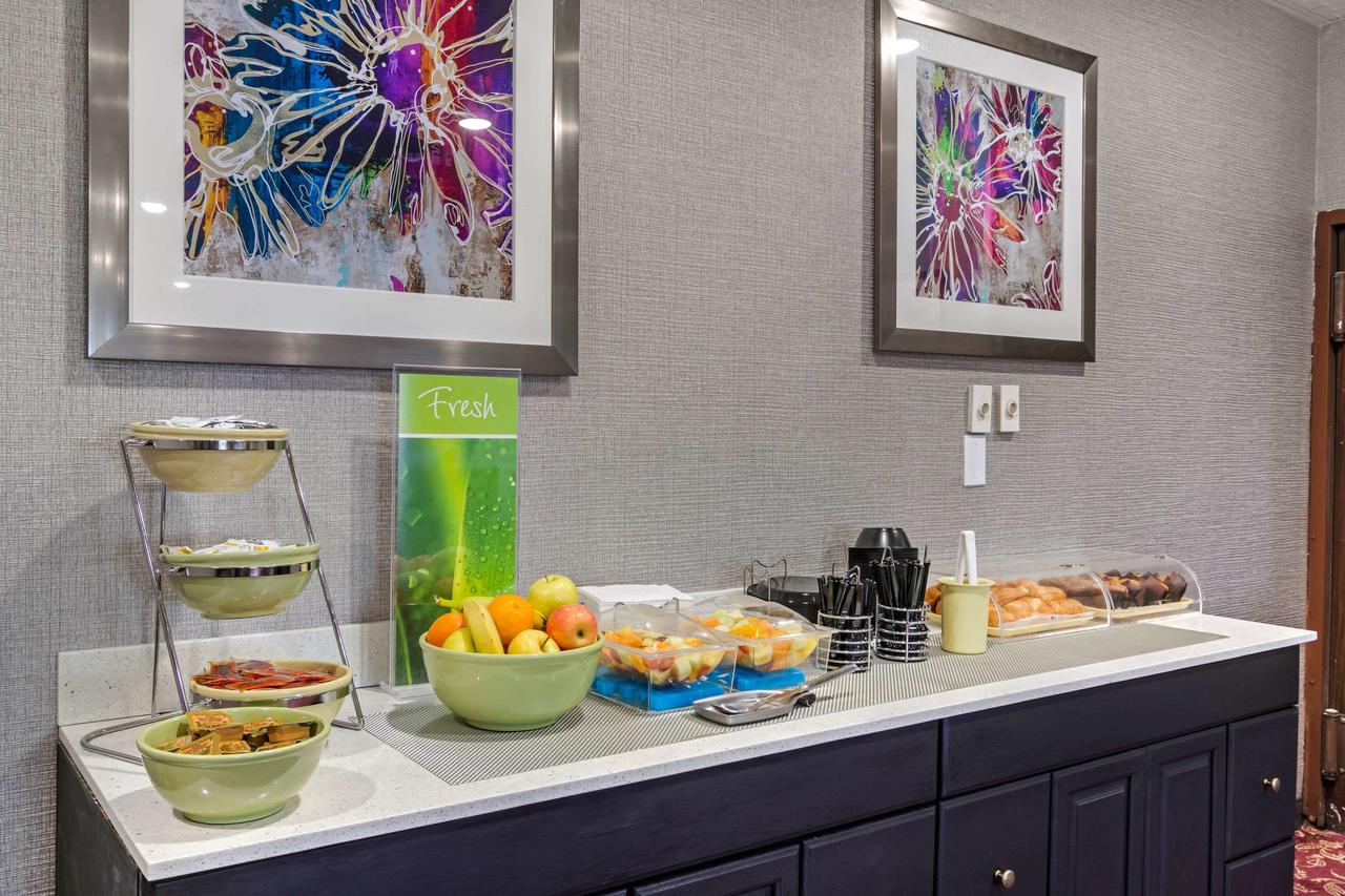 Quality Inn & Suites - thumb 4