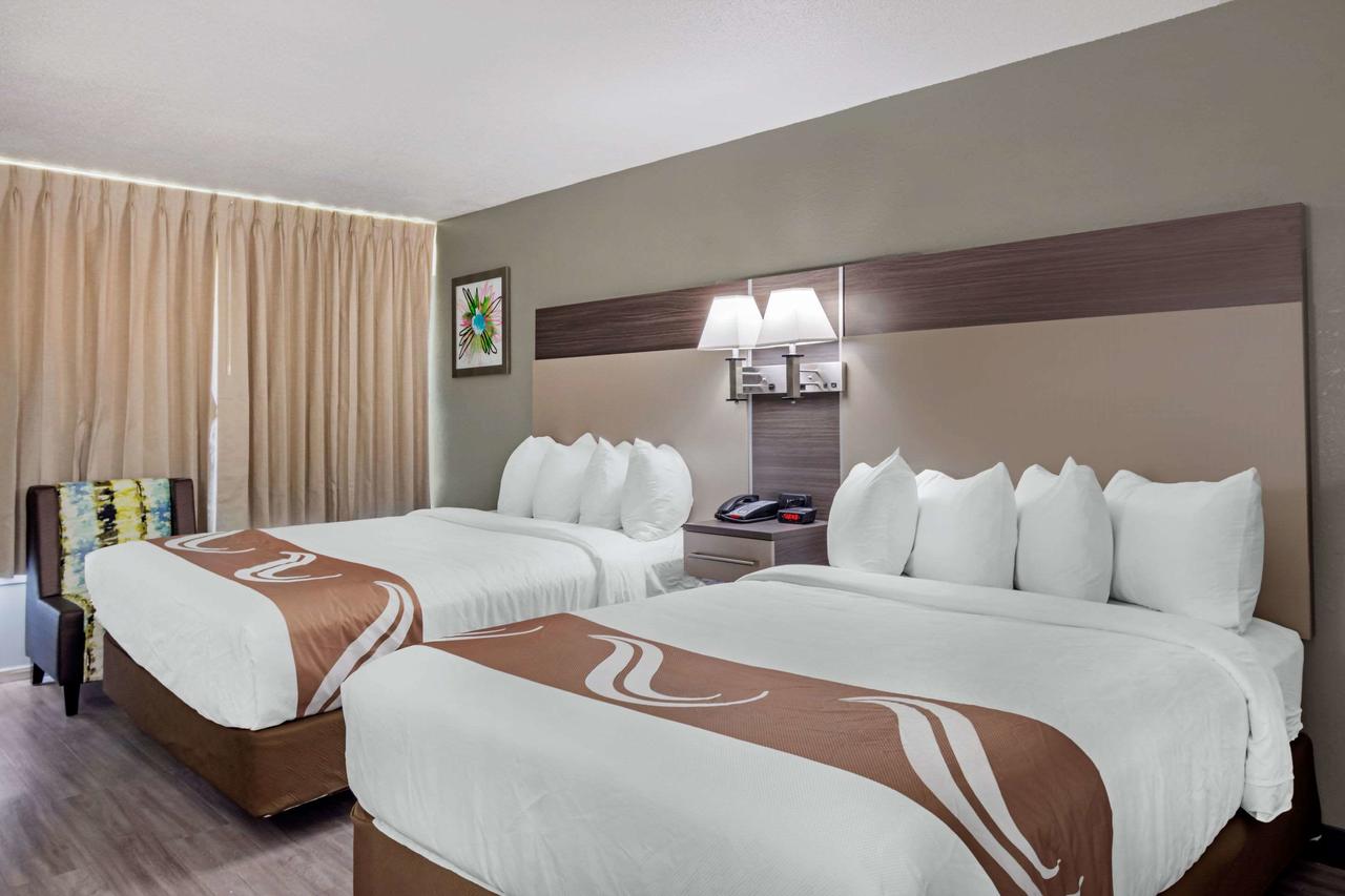 Quality Inn & Suites - thumb 3