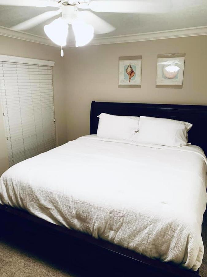 ISLAND RETREAT Gated Condo! Beach Getaway! - thumb 17