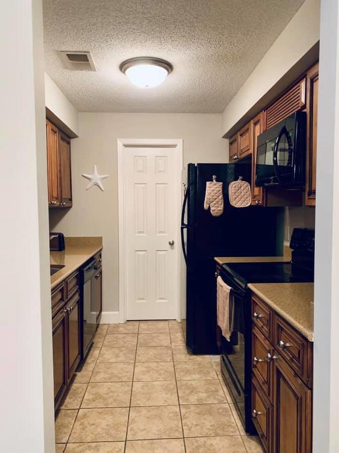 ISLAND RETREAT Gated Condo! Beach Getaway! - thumb 18