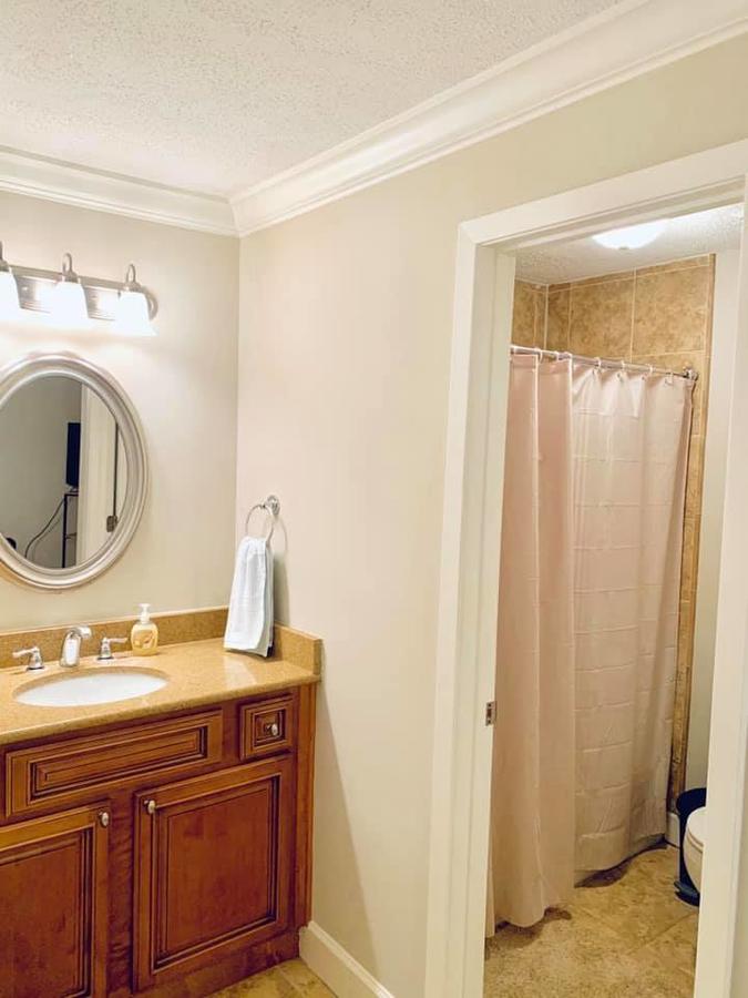 ISLAND RETREAT Gated Condo! Beach Getaway! - thumb 11