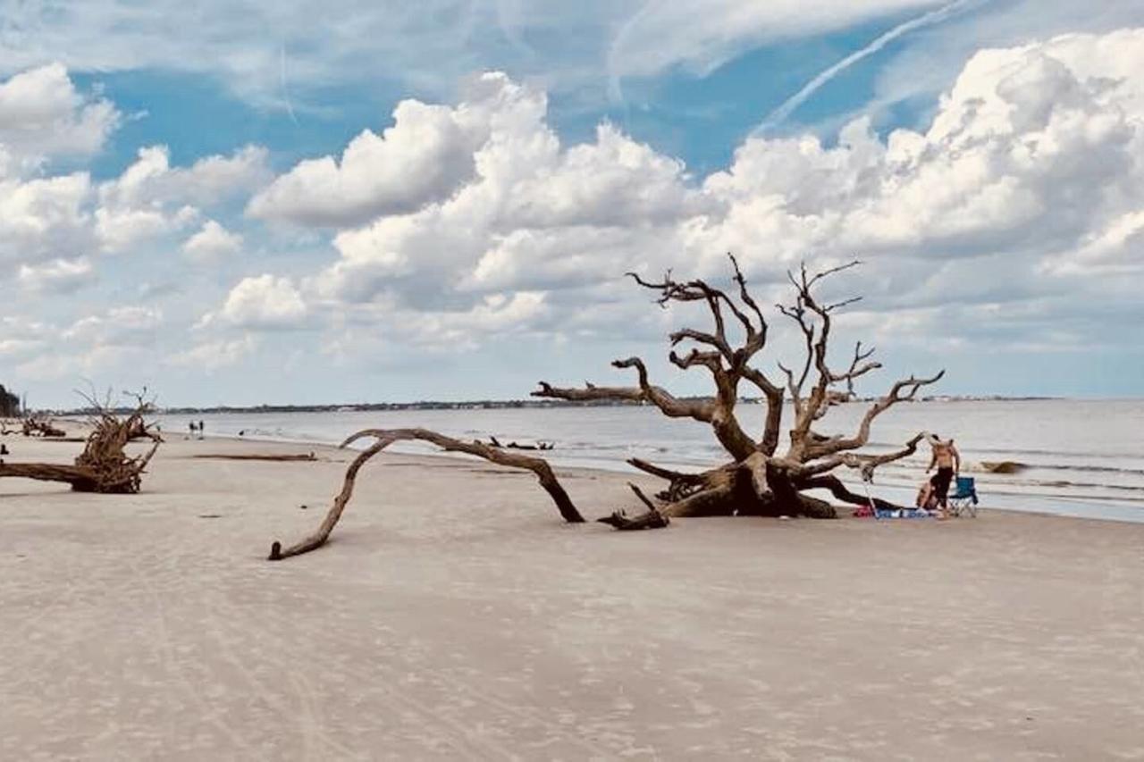 ISLAND RETREAT Gated Condo! Beach Getaway! - thumb 2