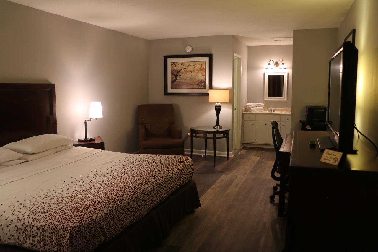 Alpine Village Inn - thumb 2