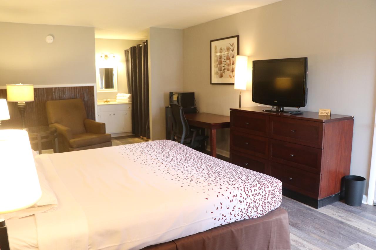 Alpine Village Inn - thumb 1