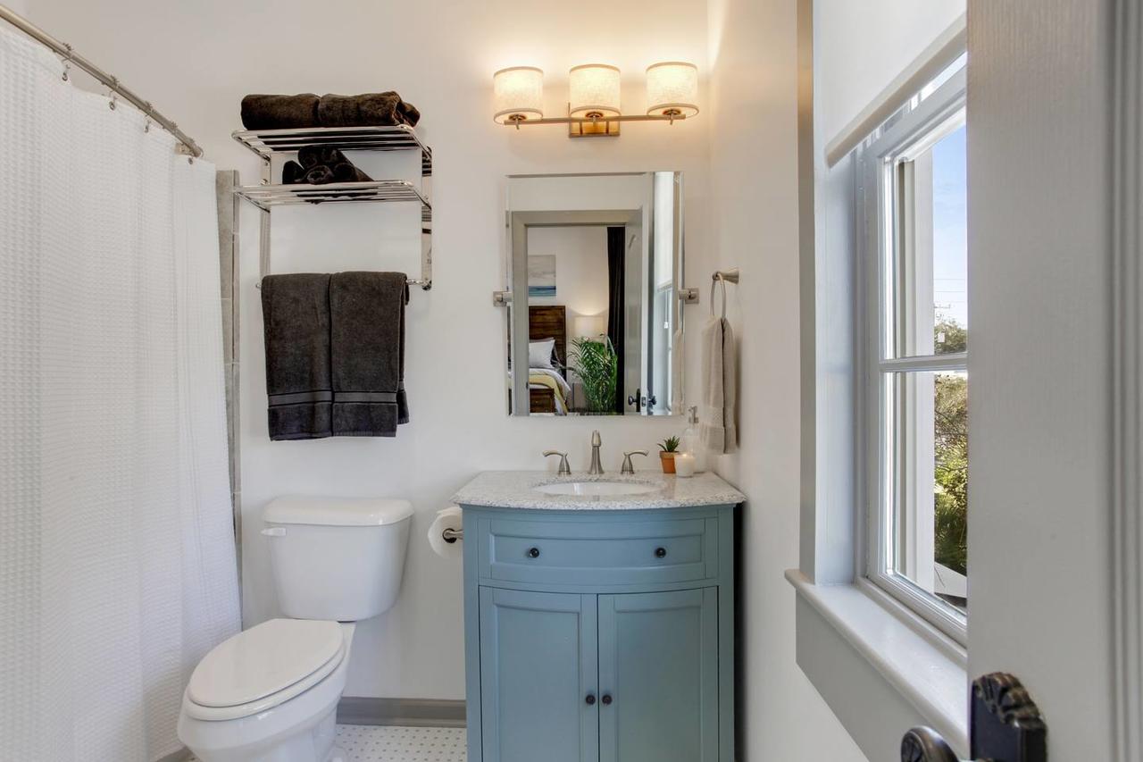 Stayloom's Stunning Designer Home | Near River St - thumb 10