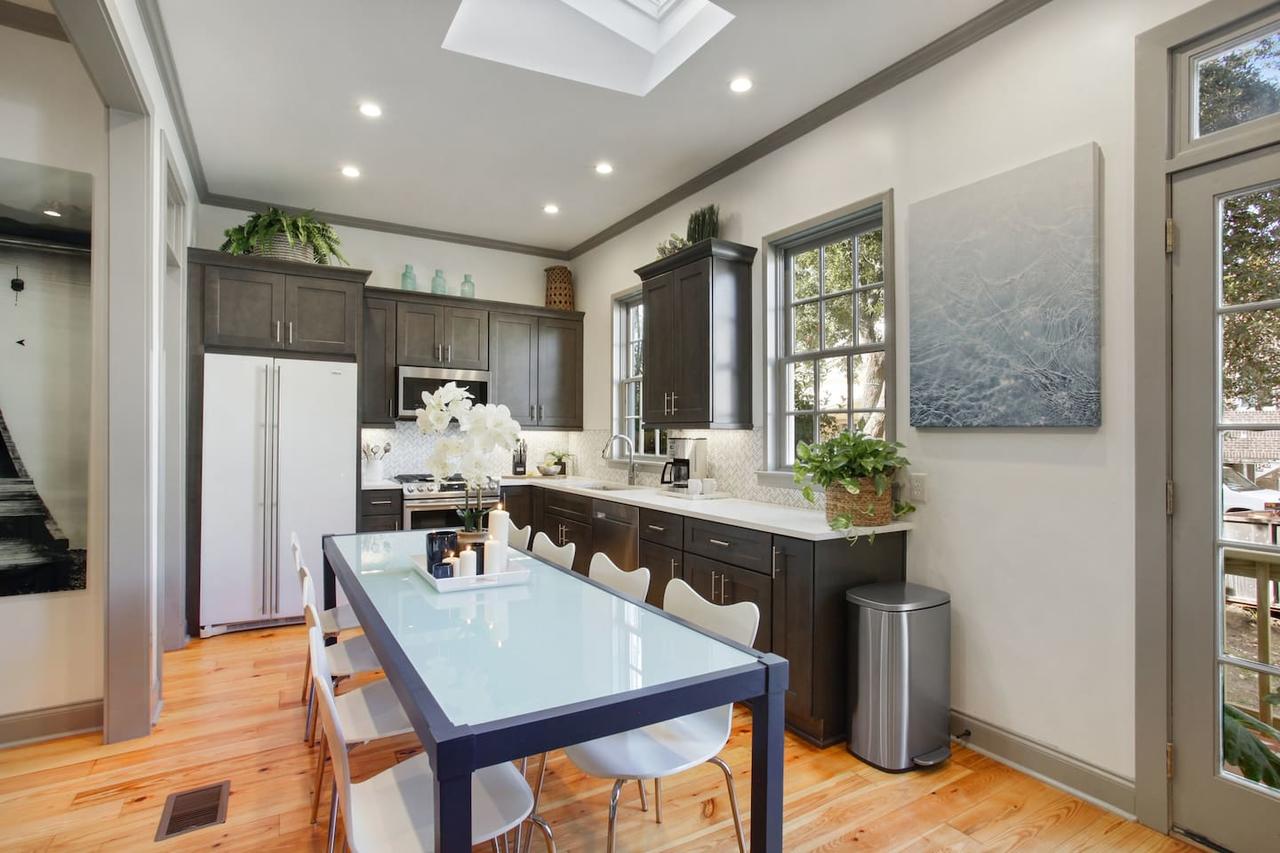 Stayloom's Stunning Designer Home | Near River St - thumb 4