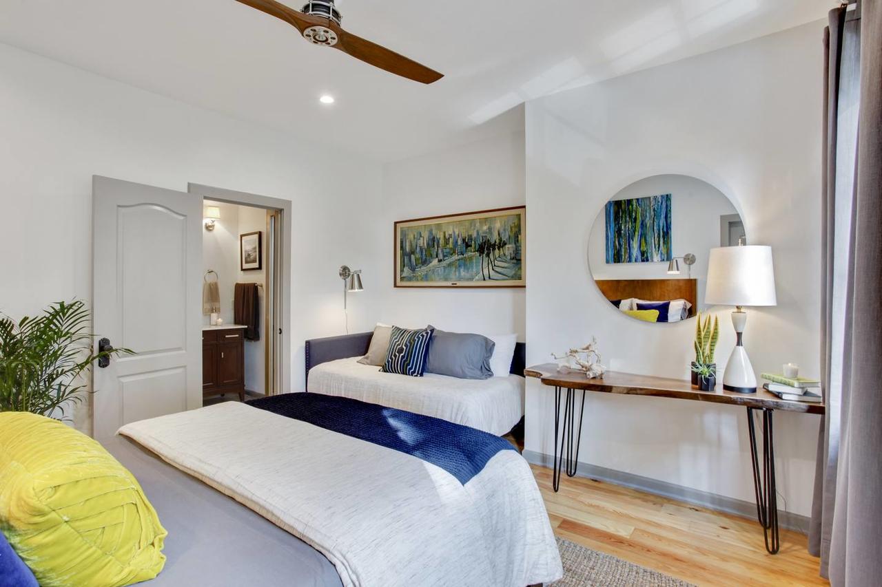 Stayloom's Stunning Designer Home | Near River St - thumb 2