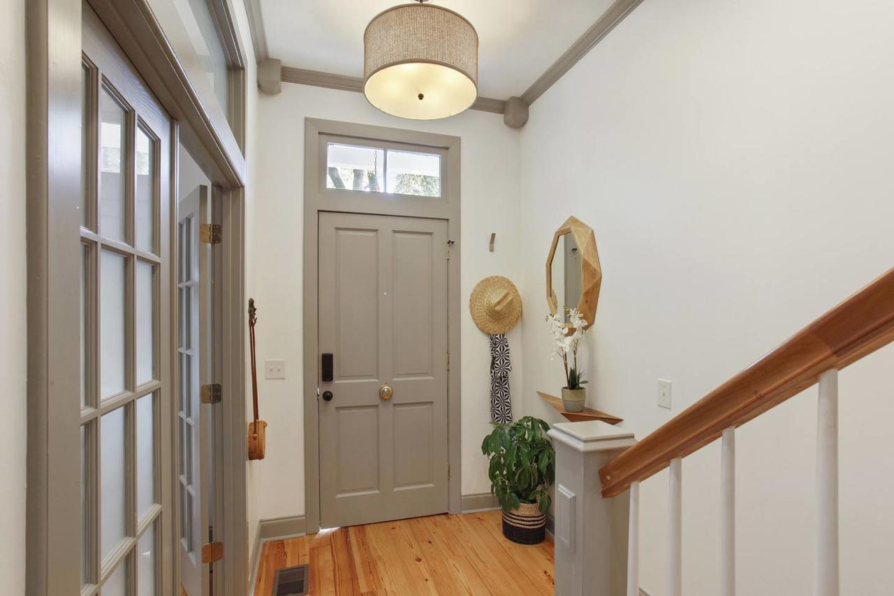 Stayloom's Stunning Designer Home | Near River St - thumb 17