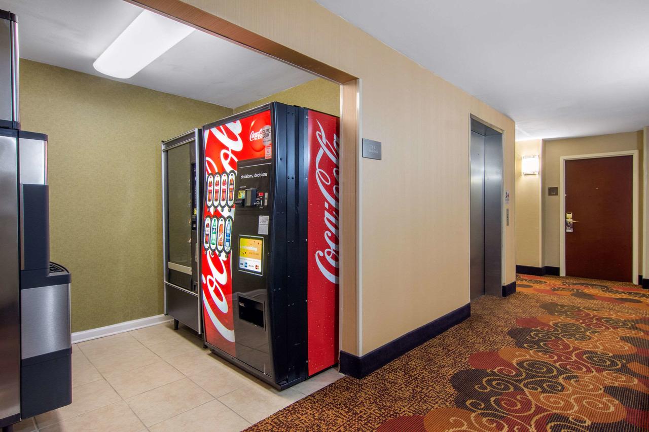 Comfort Inn & Suites - thumb 9