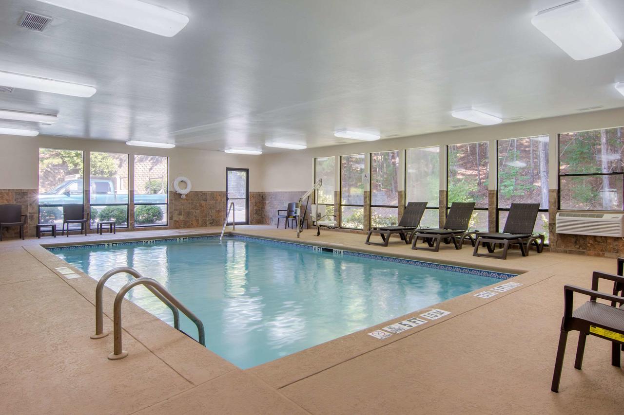 Comfort Inn & Suites - thumb 28