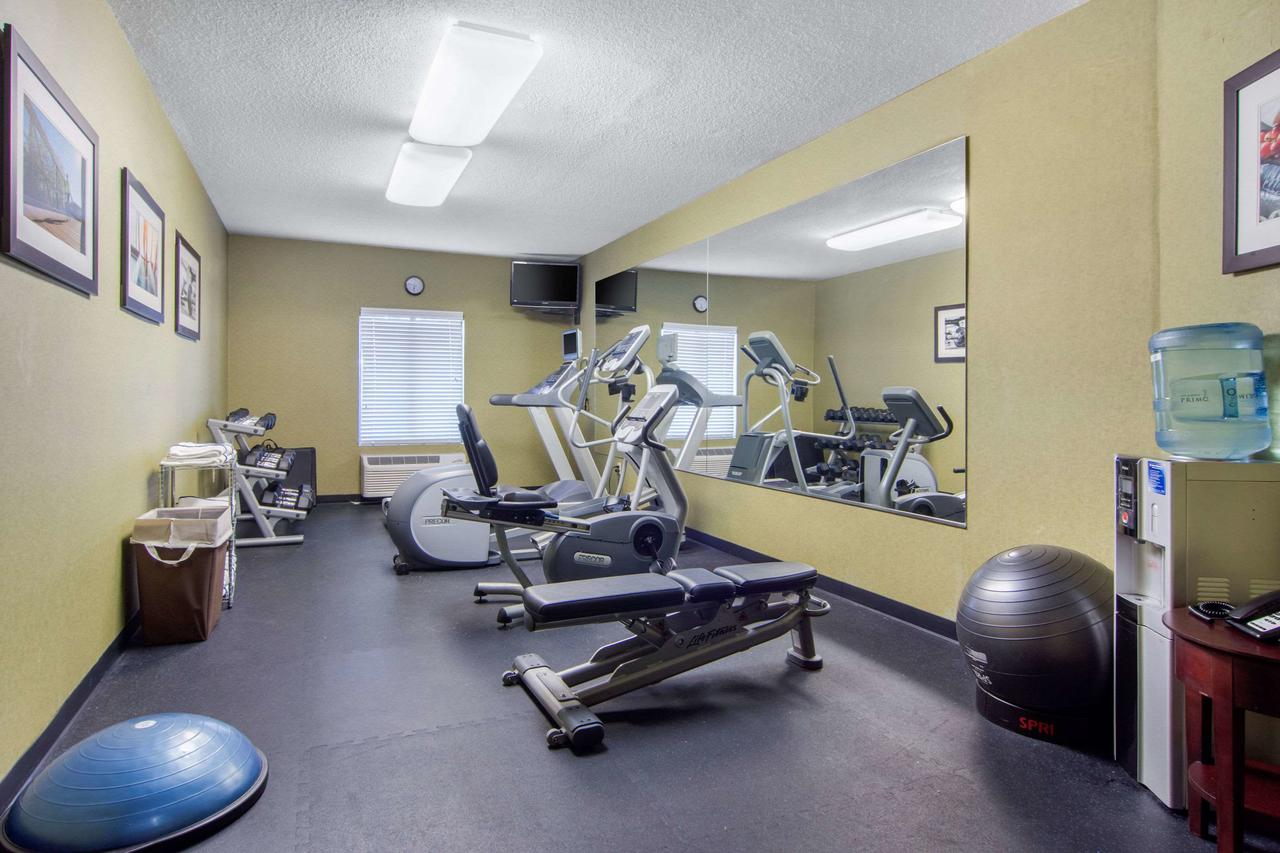 Comfort Inn & Suites - thumb 4