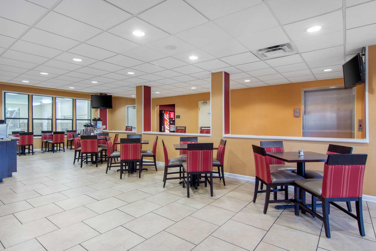 Comfort Inn & Suites - thumb 17