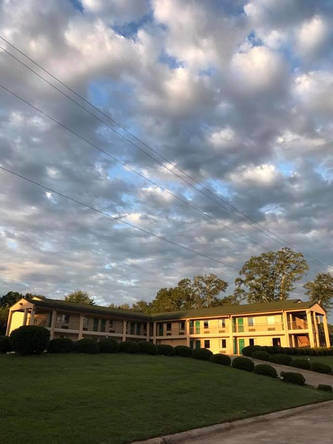 Budgetel Inn & Suites - thumb 15