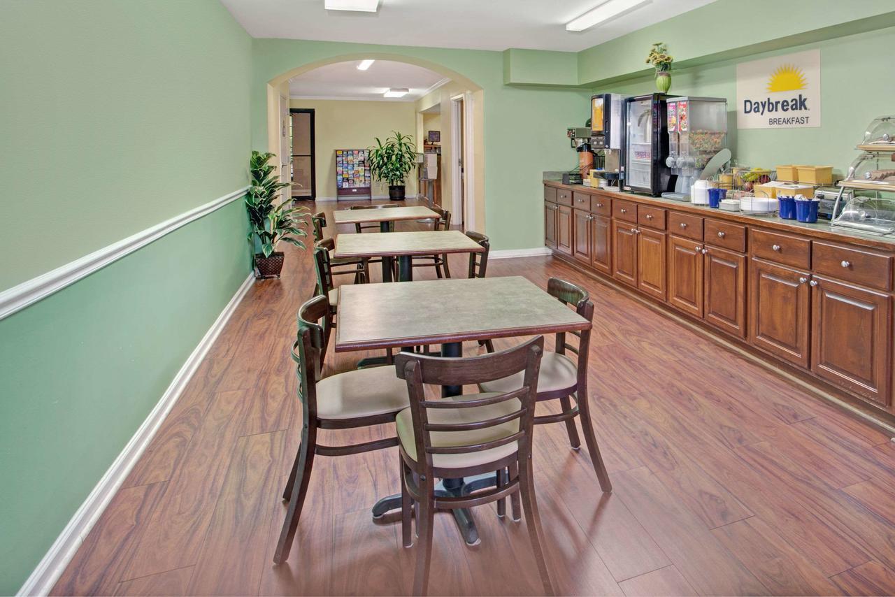 Days Inn By Wyndham Marietta White Water - thumb 23