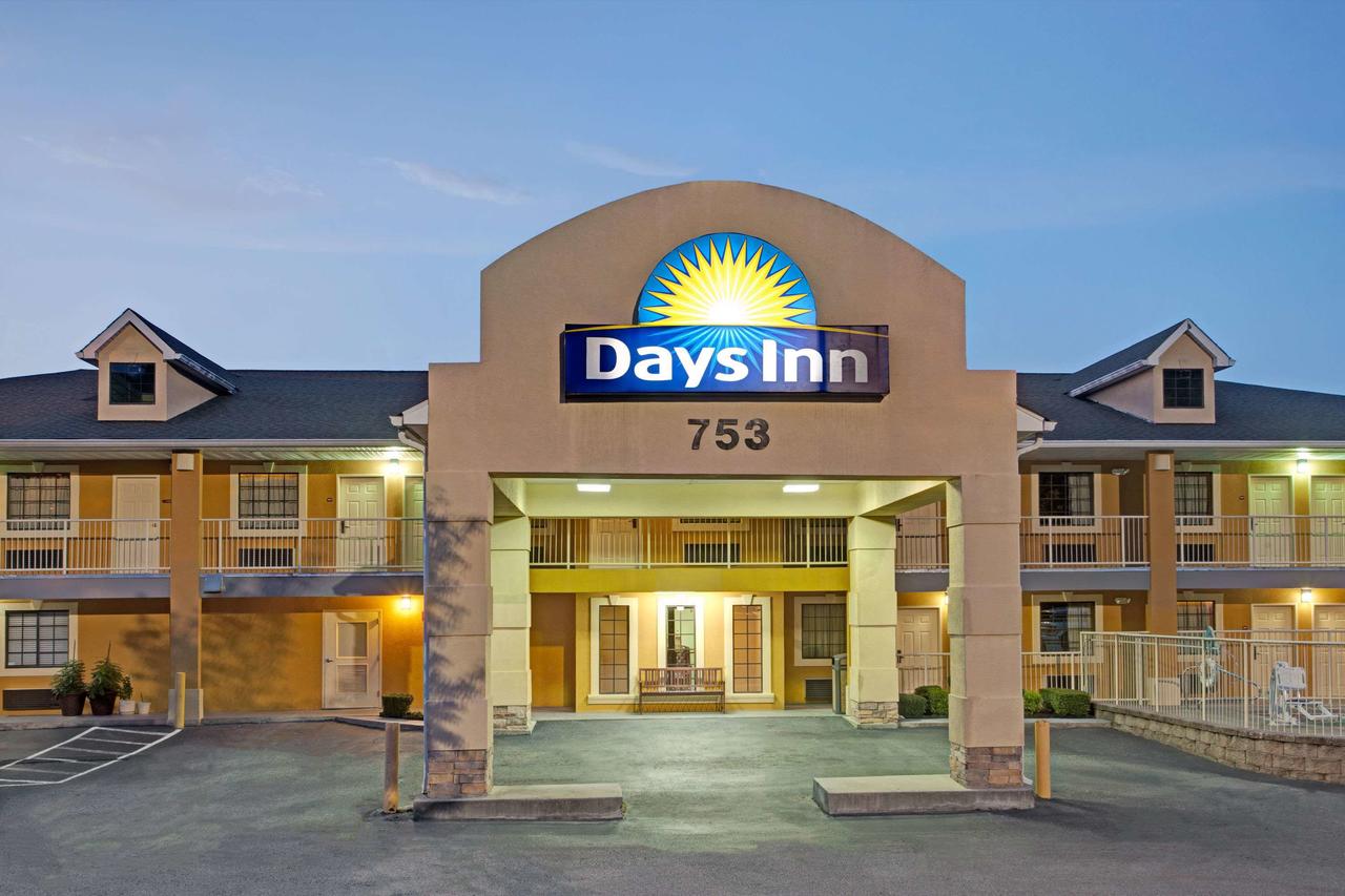 Days Inn By Wyndham Marietta White Water - thumb 0