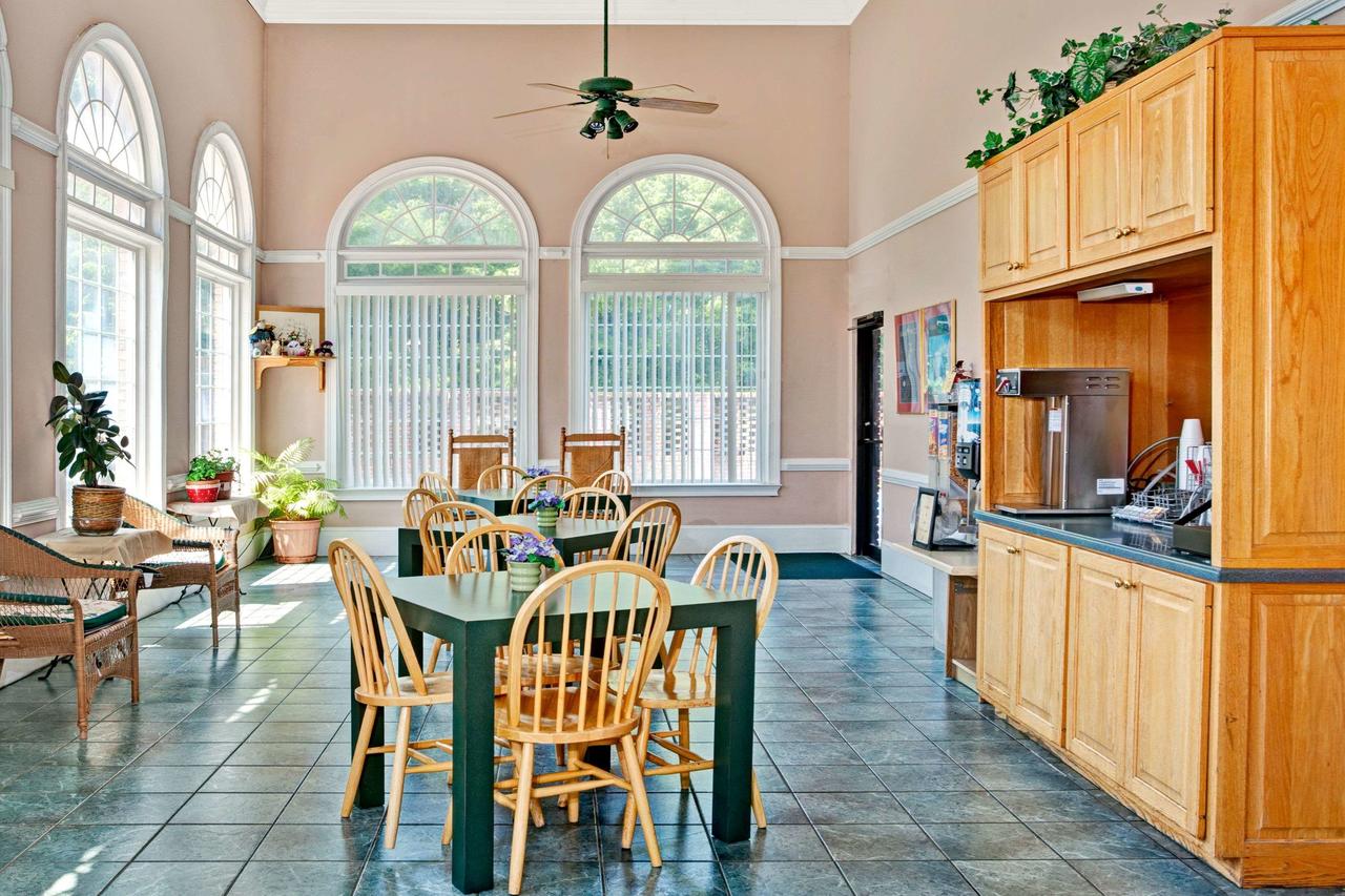 Super 8 By Wyndham Marietta/West/Atl Area - thumb 16