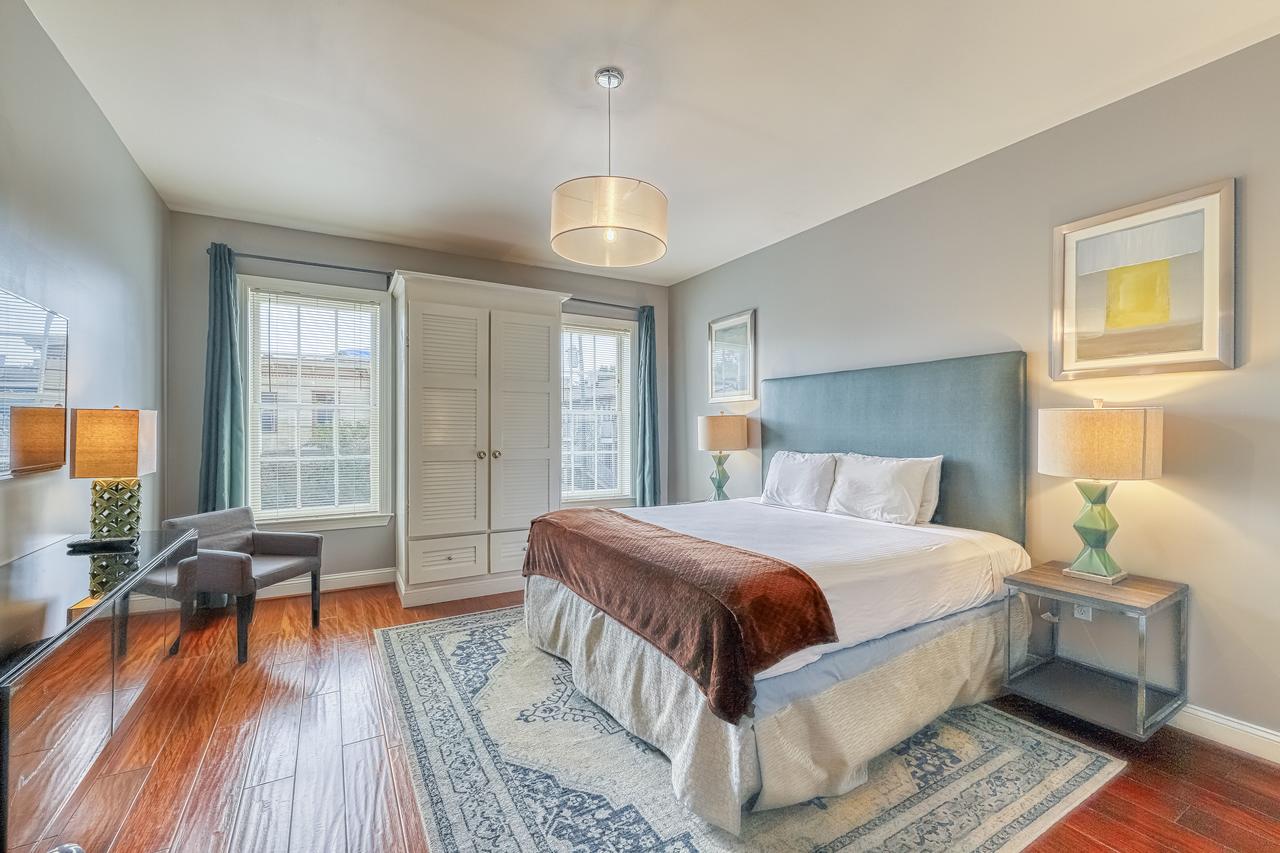 Savannah Lez Frederick - thumb 36