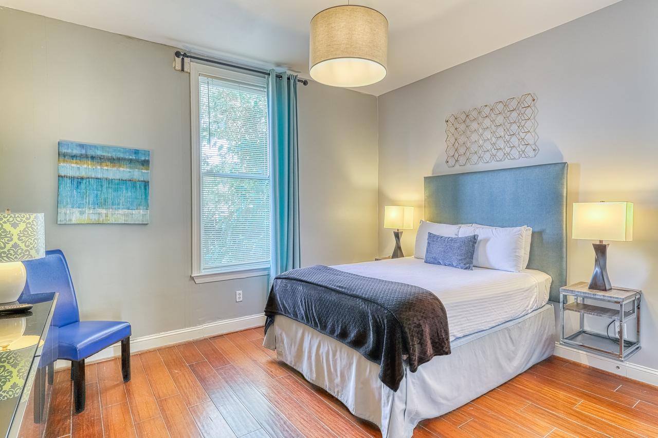 Savannah Lez Frederick - thumb 24