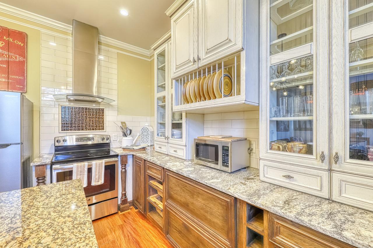 Savannah Lez Frederick - thumb 10