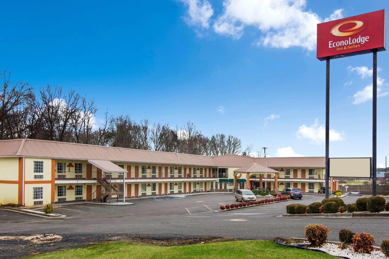 Econo Lodge Inn & Suites - thumb 1