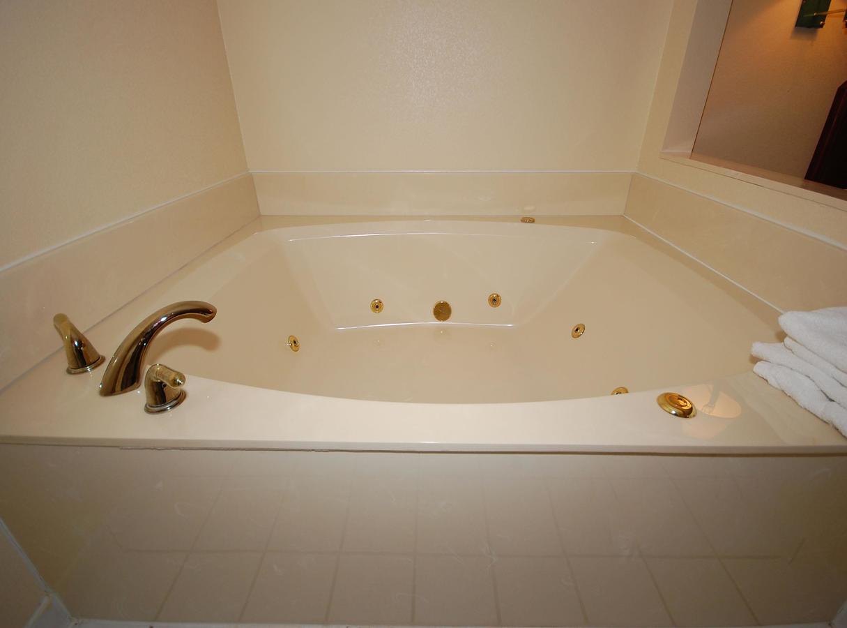 Best Western Inn & Suites - thumb 4