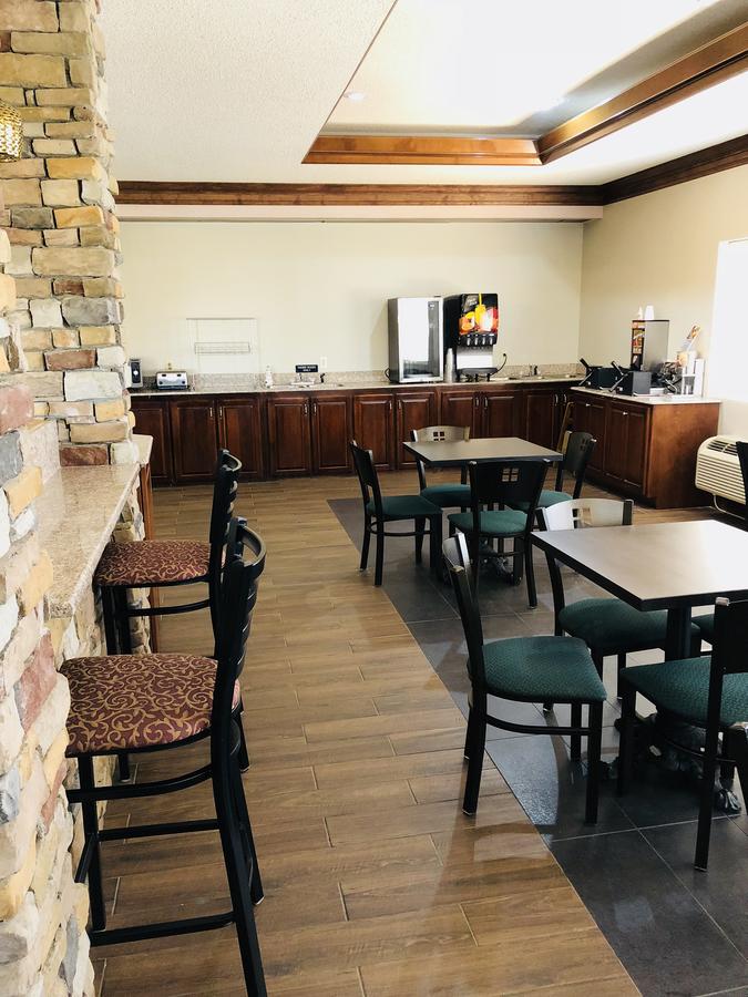 Best Western Inn & Suites - thumb 1