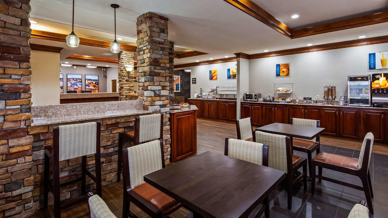 Best Western Inn & Suites - thumb 10