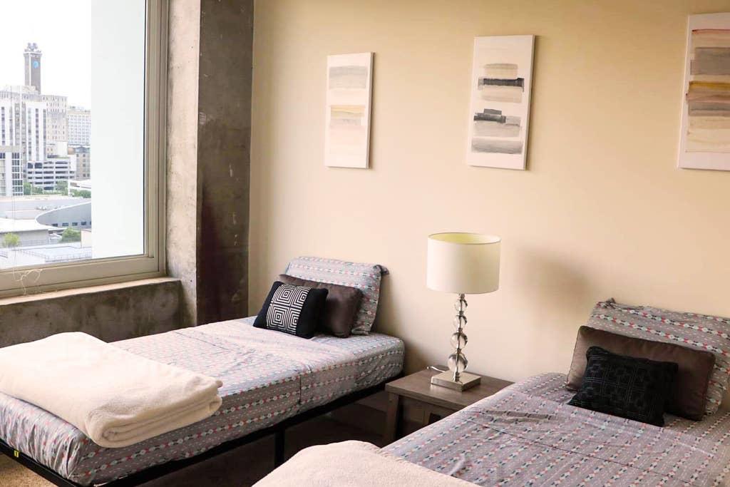 Sophisticated Suite In Awesome Location Atlanta - thumb 10